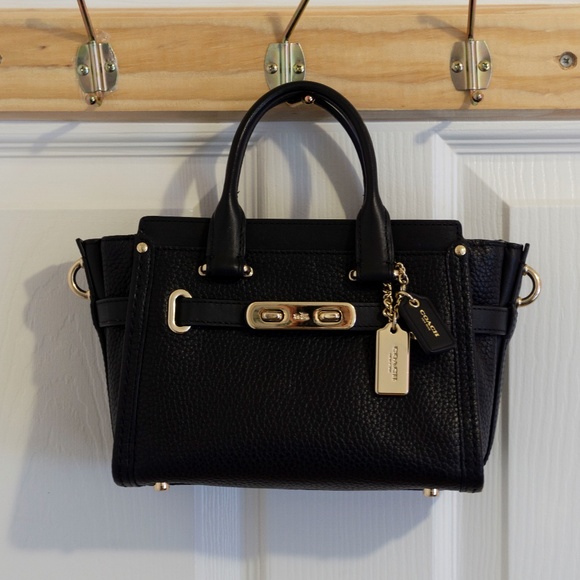 Coach Swagger Pebble Leather Black - Picture 6 of 11